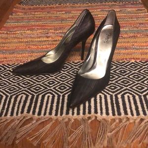 Carlos Santana Heels